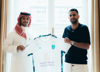 رياض محرز يتعاقد مع الأهلي السعودي
