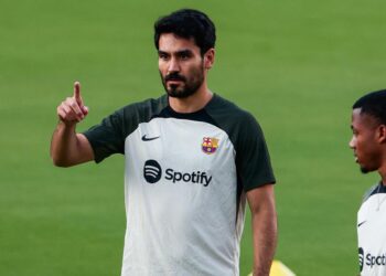 جوندوجان لاعب العام في ألمانيا