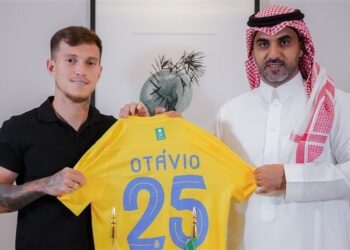 النصر السعودي يضم أوتافيو من بورتو