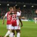 أياكس يقترب من مجموعات الدوري الأوروبي