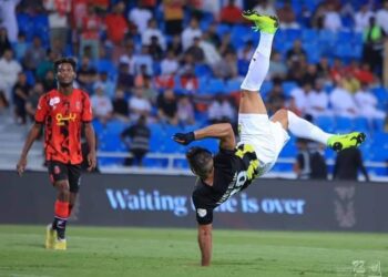 حمدالله يسجل هدفين عالميين في مرمى الرياض