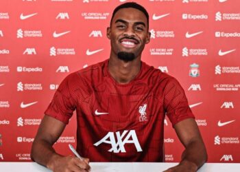 ليفربول ينجح في ضم لاعب الوسط الهولندي غرافينبيرش