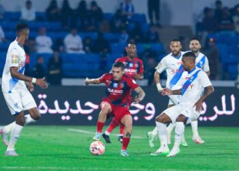 ضمك يوقف انتصارات الهلال بتعادل مثير في الدوري السعودي