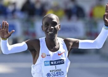 كيبشوج يسجل رقما قياسيا ويحصد لقب ماراثون برلين للمرة الخامسة