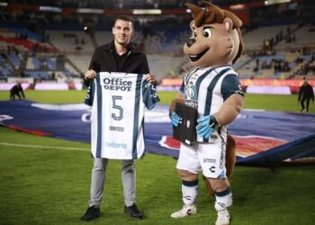 المغربي أسامة الإدريسي ينتقل إلى باتشوكا المكسيكي