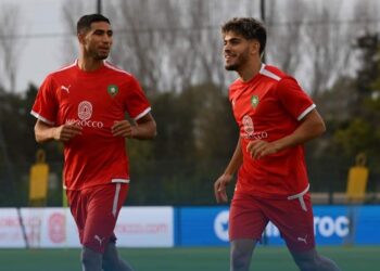 المنتخب المغربي يرتدي قميصا جديدا مزينا بشعار:المغرب أرض الأنوار “
