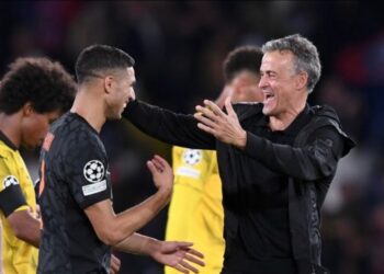 إنريكي:” أشرف حكيمي مازال يسخر مني منذ فوز أسود الأطلس على إسبانيا ويشيد بأوناحي”