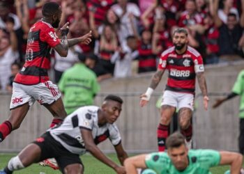 فلامينغو يحسم “الديربي” أمام فاسكو دا غاما وإنترناشيونال يهين سانتوس في الدوري البرازيلي