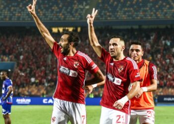 الأهلي المصري يتأهل بصعوبة لنهائي الدوري الإفريقي