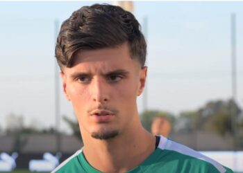 أسامة العزوزي:”منذ أن كنت صغيرا وأنا أحلم باللعب لمنتخب بلادي المغرب”