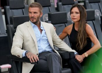 زوجة بيكهام تكشف أنه عانى من “اكتئاب سريري”