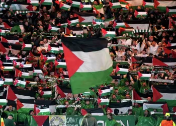 تغريم نادي سيلتيك بسبب أعلام فلسطين
