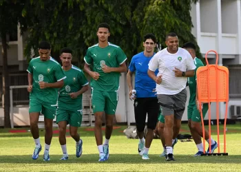 المنتخب الوطني يجري اول حصة تدريبية بتنزانبا