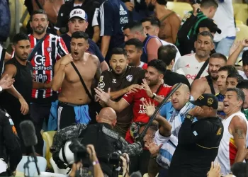 ميسي يتهم الشرطة البرازيلية بالوحشية