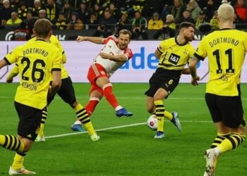 هاري كين يقود بايرن ميونيخ للفوز على دورتموند بقمة الدوري الألماني