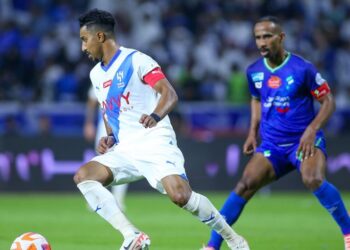 الهلال يفوز على الفتح ويعزز صدارته للدوري السعودي