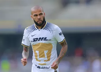 ألفيش يمثل أمام المحكمة بعد أشهر من القبض عليه