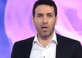 أبو تريكة ينتقد صمت العالم بشأن جرائم الاحتلال في قطاع غزة :”50 يوم العالم المنافق صامت”