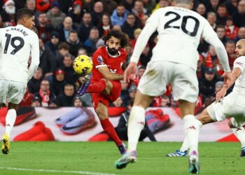 يونايتد يفرمل ليفربول