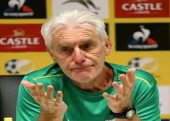 مدرب جنوب إفريقيا :”لقد رأينا أنه لا يوجد شيء مستحيل، وأنا واثق من لاعبي فريقي”