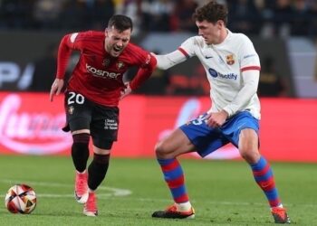 برشلونة يضرب موعداً مع الريال في نهائي كأس السوبر الإسبانية