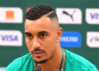 مهدي بنعبيد:” كاين بزااف ديال الحراس يستحقوا المنتخب وااتواجد مع ياسين بونو ومنير المحمدي شي مهم”