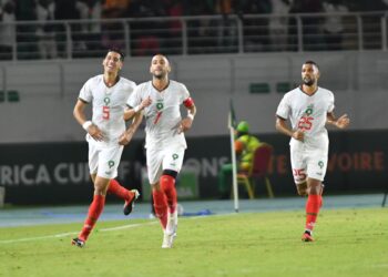 أمم إفريقيا.. شكوك حول مشاركة زياش وبوفال أمام منتخب جنوب إفريقيا