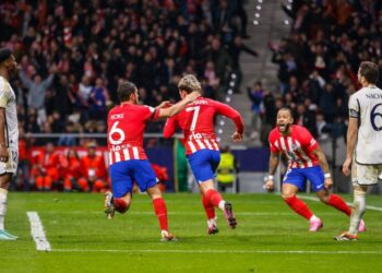 كأس إسبانيا: أتلتيكو يجرد ريال من اللقب وبرشلونة ينجو من فخ فريق من الدرجة الثالثة
