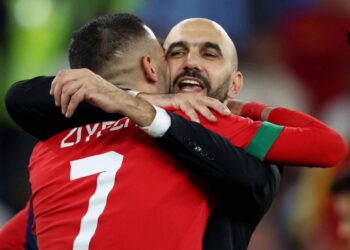 خطة ثانية للركراكي لسد خصاص غياب زياش المحتمل أمام جنوب إفريقيا ..