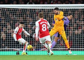 آرسنال يجهز على ليفربول في قمة الجولة 23 من الدوري الإنجليزي