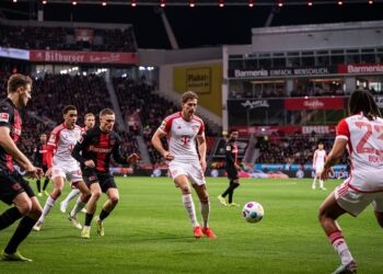 ليفركوزن يهزم بايرن بثلاثية ويعزز صدارته للبوندسليغا