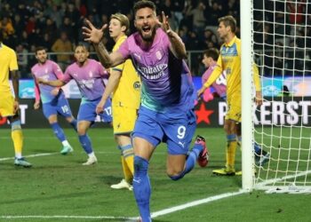 ميلان يعزز تواجده في المركز الثالث في الدوري الإيطالي
