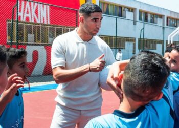 اللاعب المغربي أشرف حكيمي يتألق ضمن قائمة 100 شاب إفريقي استثنائي