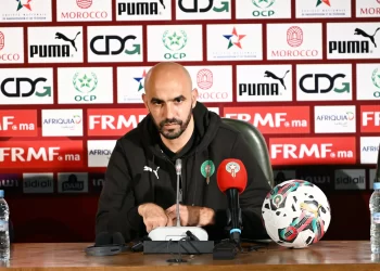 مدرب المنتخب المغربي يستعد لتغييرات في طاقمه الفني