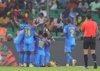 كأس أمم إفريقيا.. ريمونتادا الكونغو الديمقراطية أمام غينيا تقوده للتأهل إلى نصف النهائي