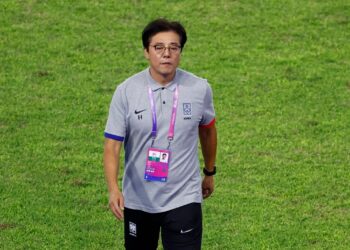 هوانغ مدرباً مؤقتاً للمنتخب الكوري الجنوبي بعد إقالة كلينسمان