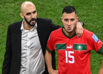 بعد تراجع مستوى أملاح .. الركراكي يجد بديل لاعب فالنسيا الاسباني..