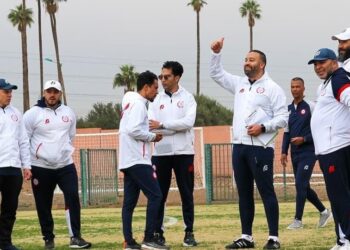 مدربون سابقون يشوشون على الكوكب المراكشي للإطاحة بالمدرب عادل الراضي