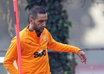 حكيم زياش‎ يعود إلى تدريبات غلطة سراي التركي