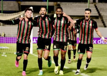 فوز الجيش الملكي والرجاء الرياضي يبقي صدارة البطولة الاحترافية على حالها