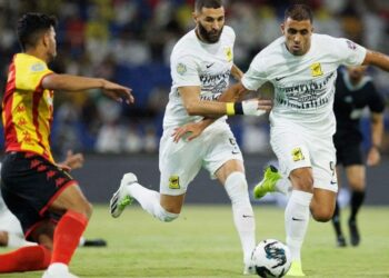 حمد الله يقود الاتحاد إلى الفوز على الفيحاء بثنائية ويرفع رصيده إلى 25 هدفا