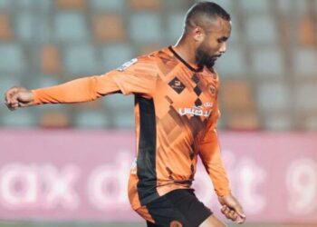 نهضة بركان يجهز على الفتح الرياضي وفوز ثمين لحسنية أكادير على إتحاد طنجة والوداد يواصل نزيف النقاط