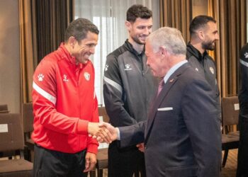 الملك عبدالله الثاني يطلب من عموتة الاستمرار مع النشامى..