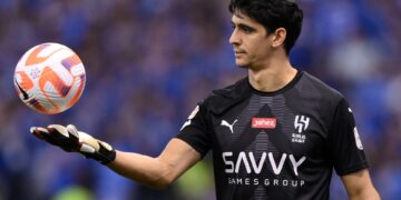 ياسين بونو يغيب عن مواجهة الهلال والاتحاد في دوري أبطال آسيا