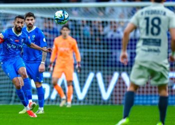 الهلال يواصل التحليق في صدارة دوري روشن