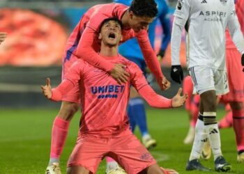 أشرف داري يواصل التألق في الدوري البلجيكي
