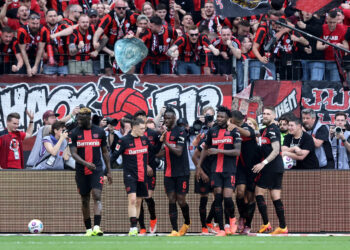 باير ليفركوزن: الاحتفال بدرع البوندسليجا بعد نهائي كأس ألمانيا