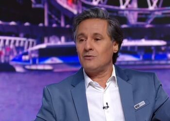  انتقاد عزيز بنيج لإخراج مباراة الزمالك ونهضة بركان في نهائي كأس الكونفدرالية الإفريقية