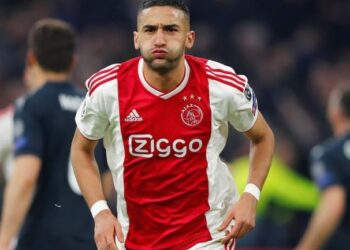 اياكس امستردام يريد إعادة حكيم زياش إلى الدوري الهولندي