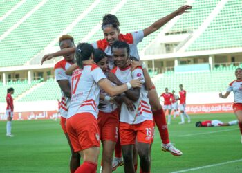 فريق بلدية العيون لكرة القدم النسوية يتأهل لنهائي كاس العرش على حساب الوداد